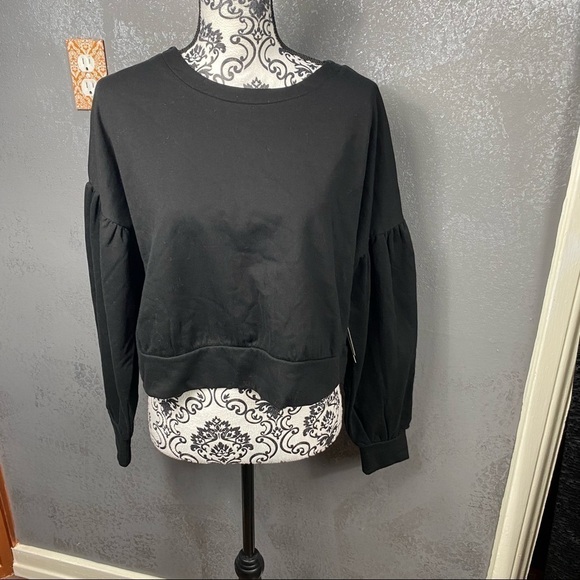 ABOUND
Cozy Crew Neck Cropped Sweatshirt In Black - Picture 4 of 12